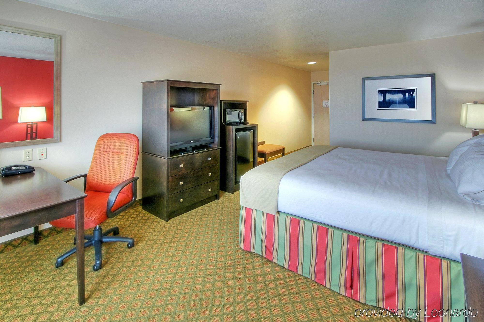 Holiday Inn Express And Suites - Tucumcari, An Ihg Hotel Habitación foto