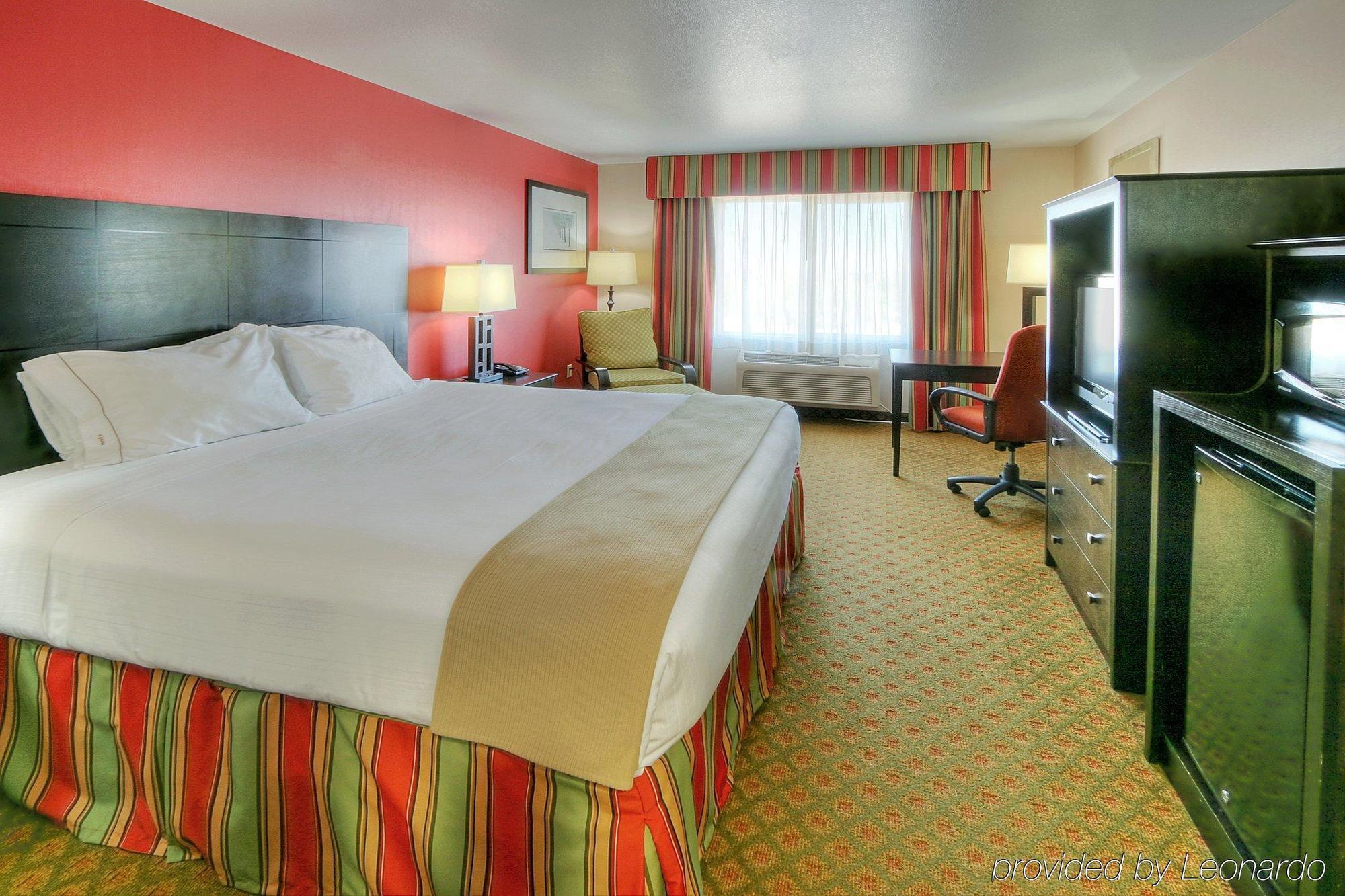 Holiday Inn Express And Suites - Tucumcari, An Ihg Hotel Exterior foto